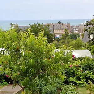 https://fusains-5-saint-quay-portrieux.inbrittany.com